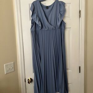 SHEIN Soft Blue Midi Maternity Dress with Pleats